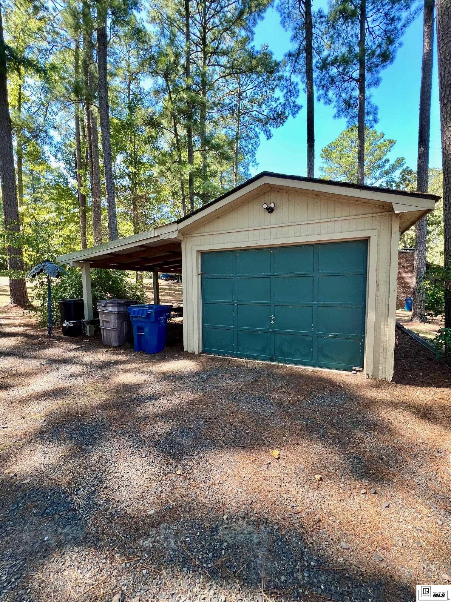 1245 Harmon Loop