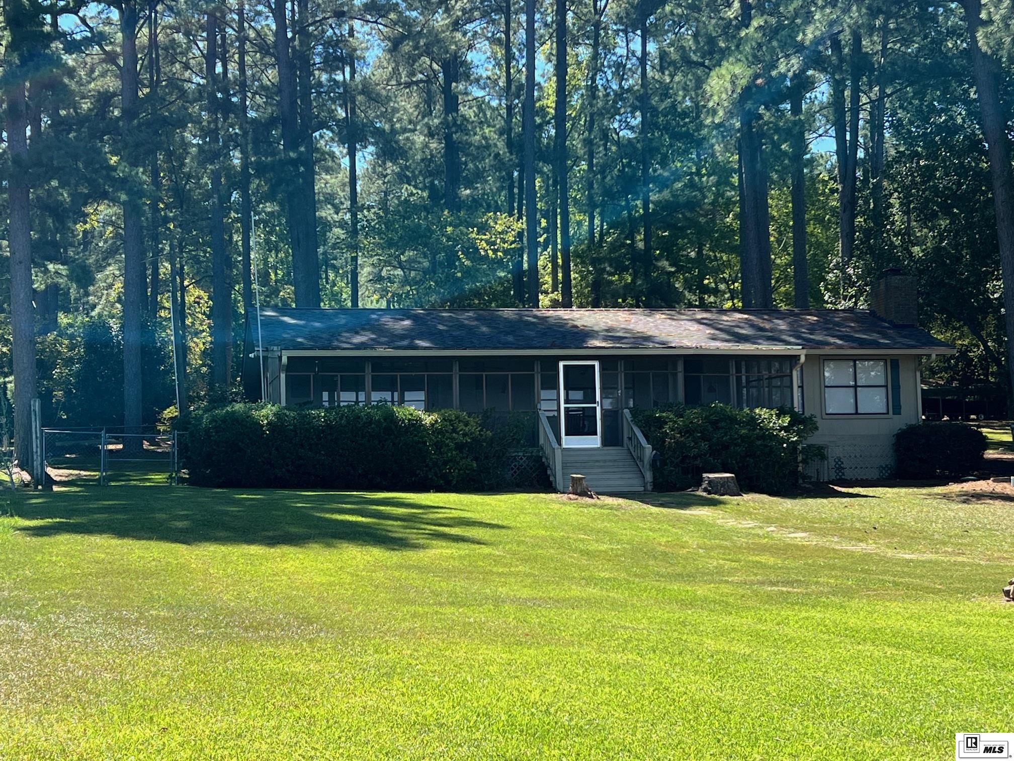 1245 Harmon Loop