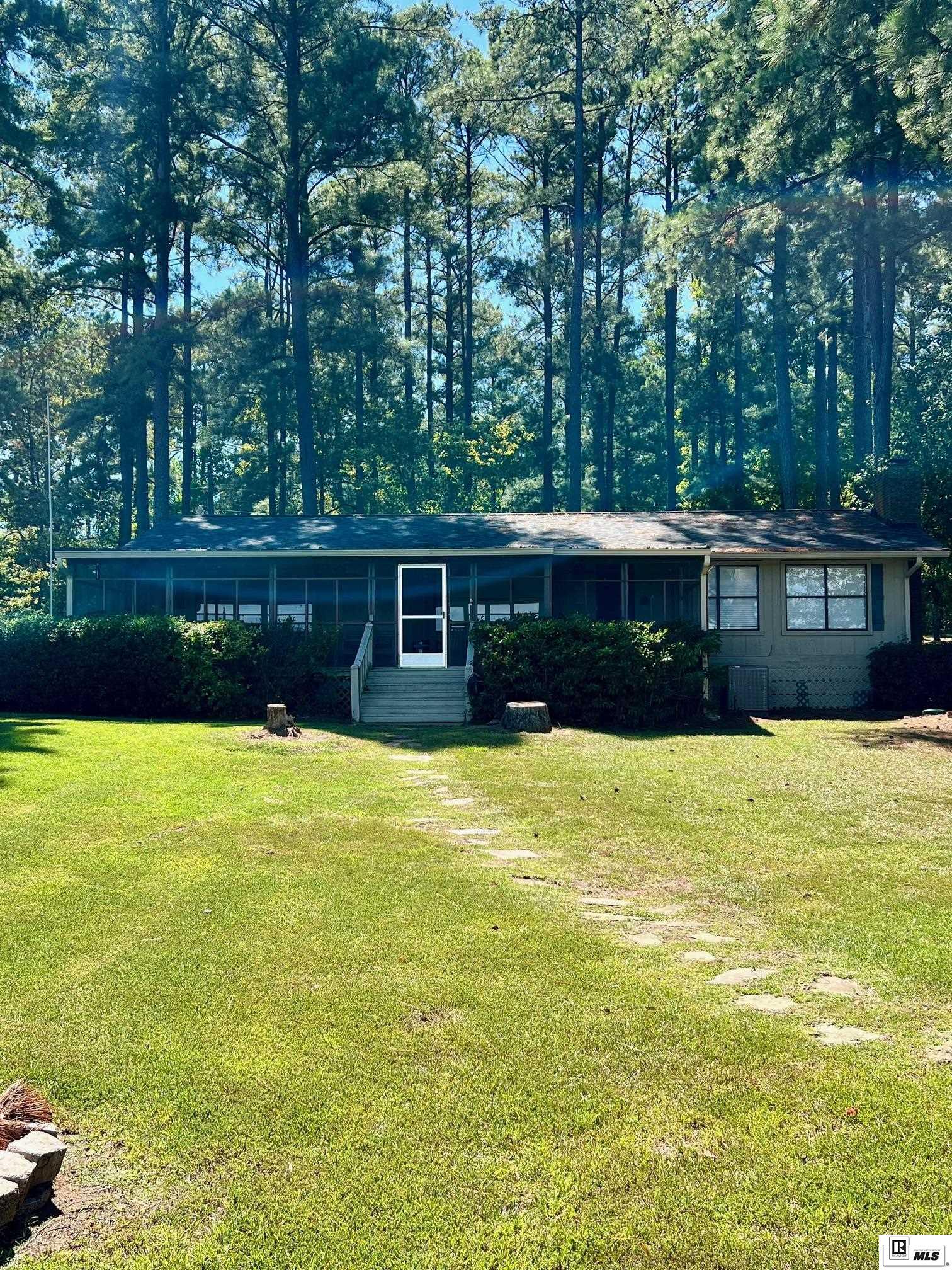 1245 Harmon Loop