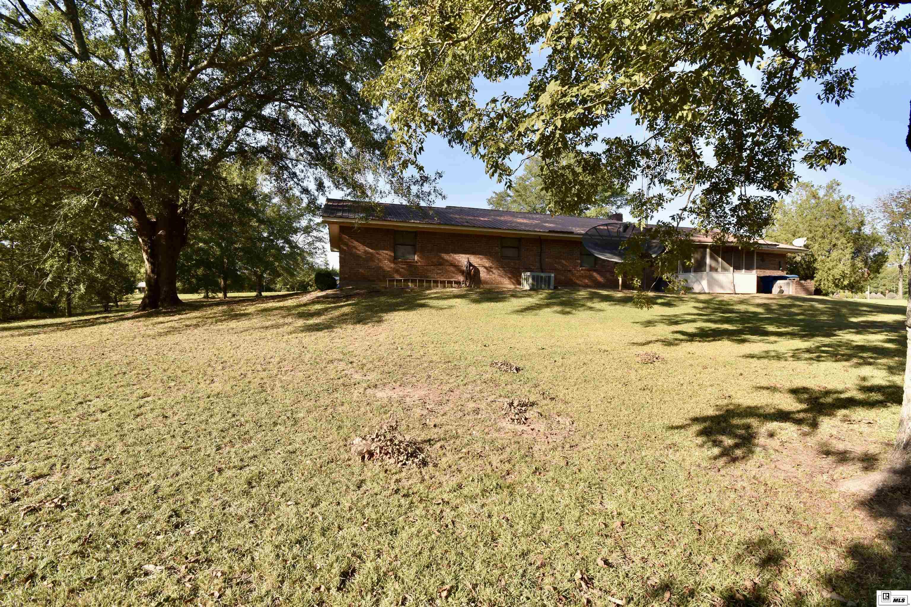 1439 Highway 155