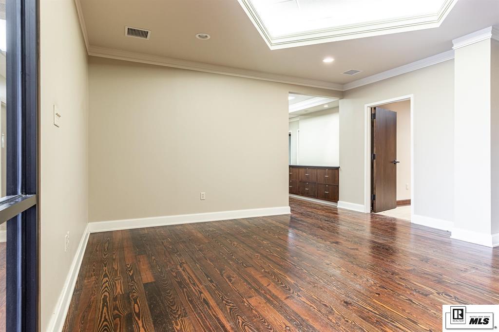 2400 Forsythe Avenue