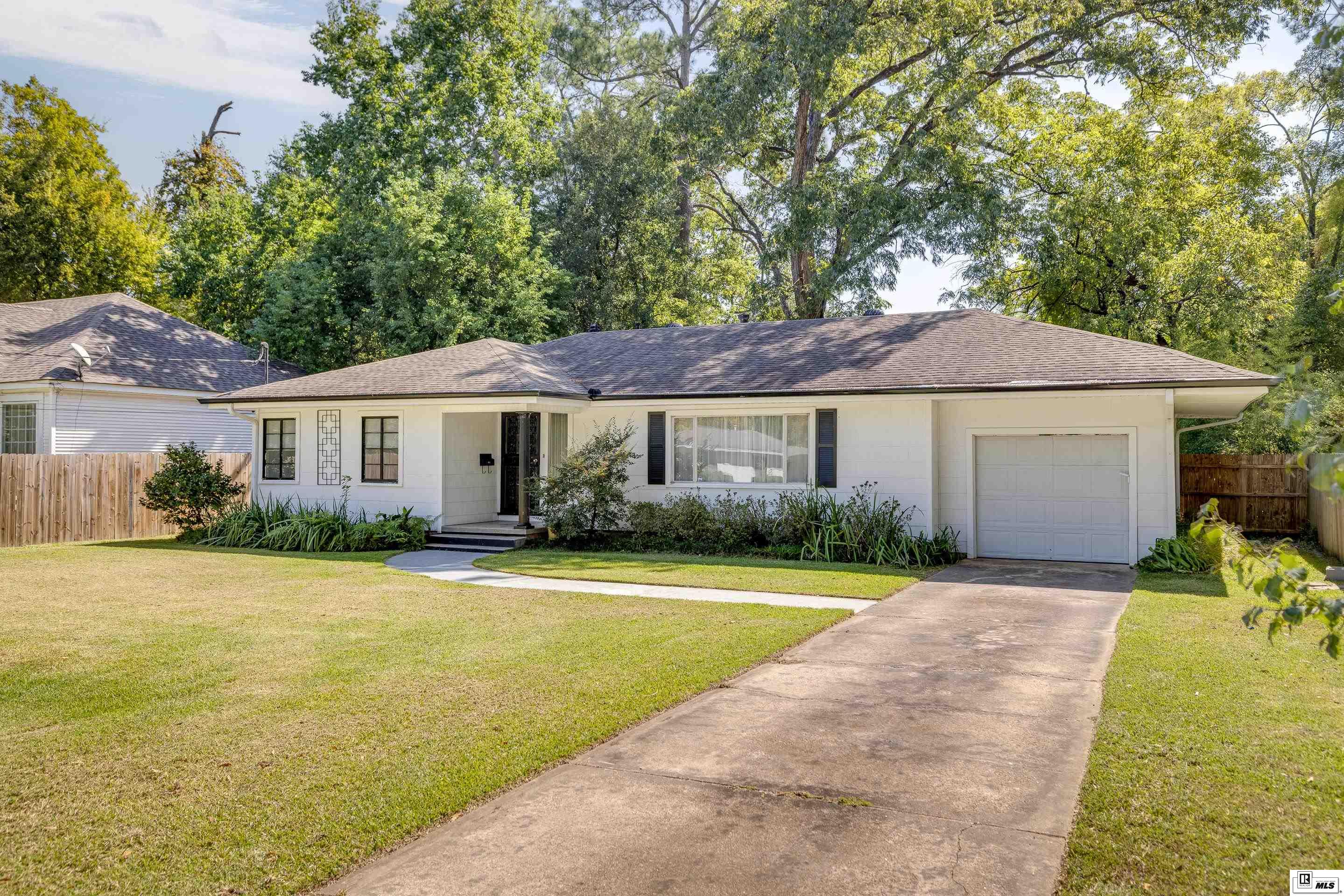 906 Downey Lane