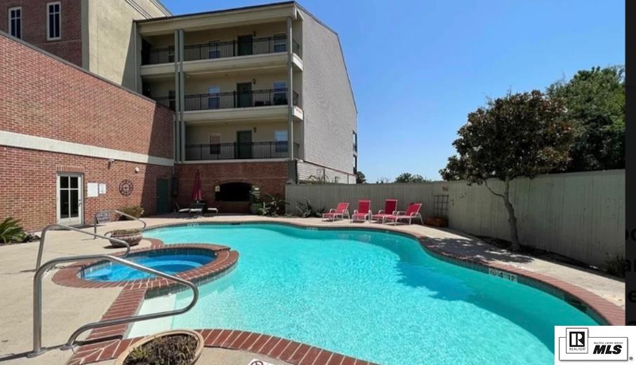 1 Natchitoches Street, Apt 203
