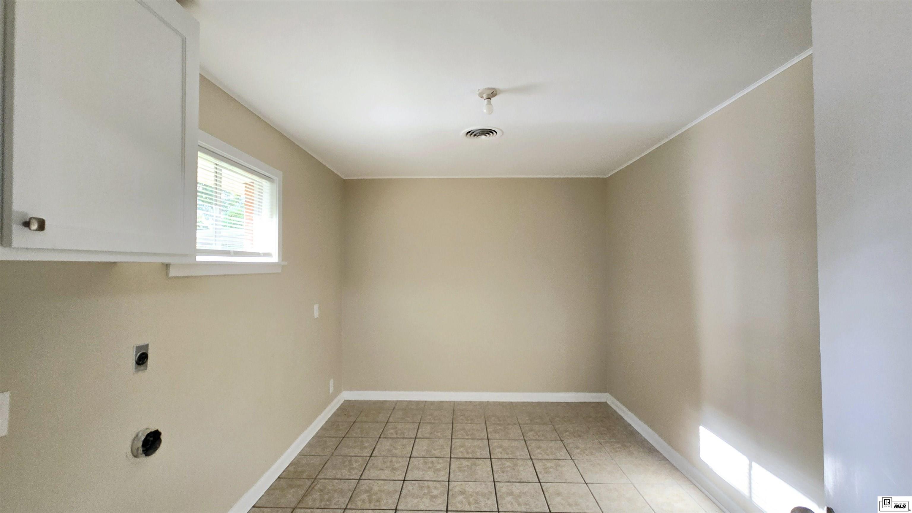 2107 Oliver Road