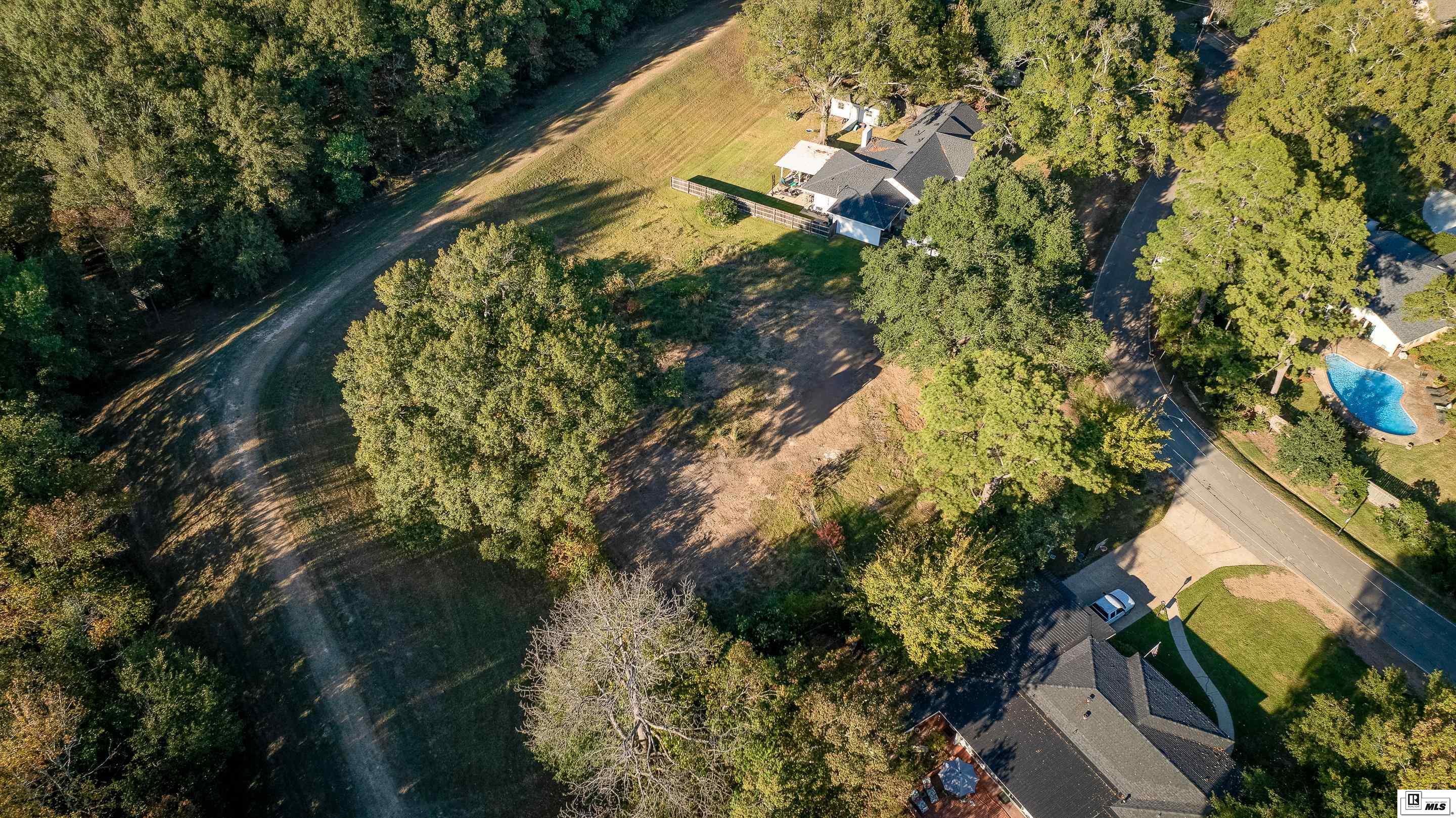 311 Lakeside Drive