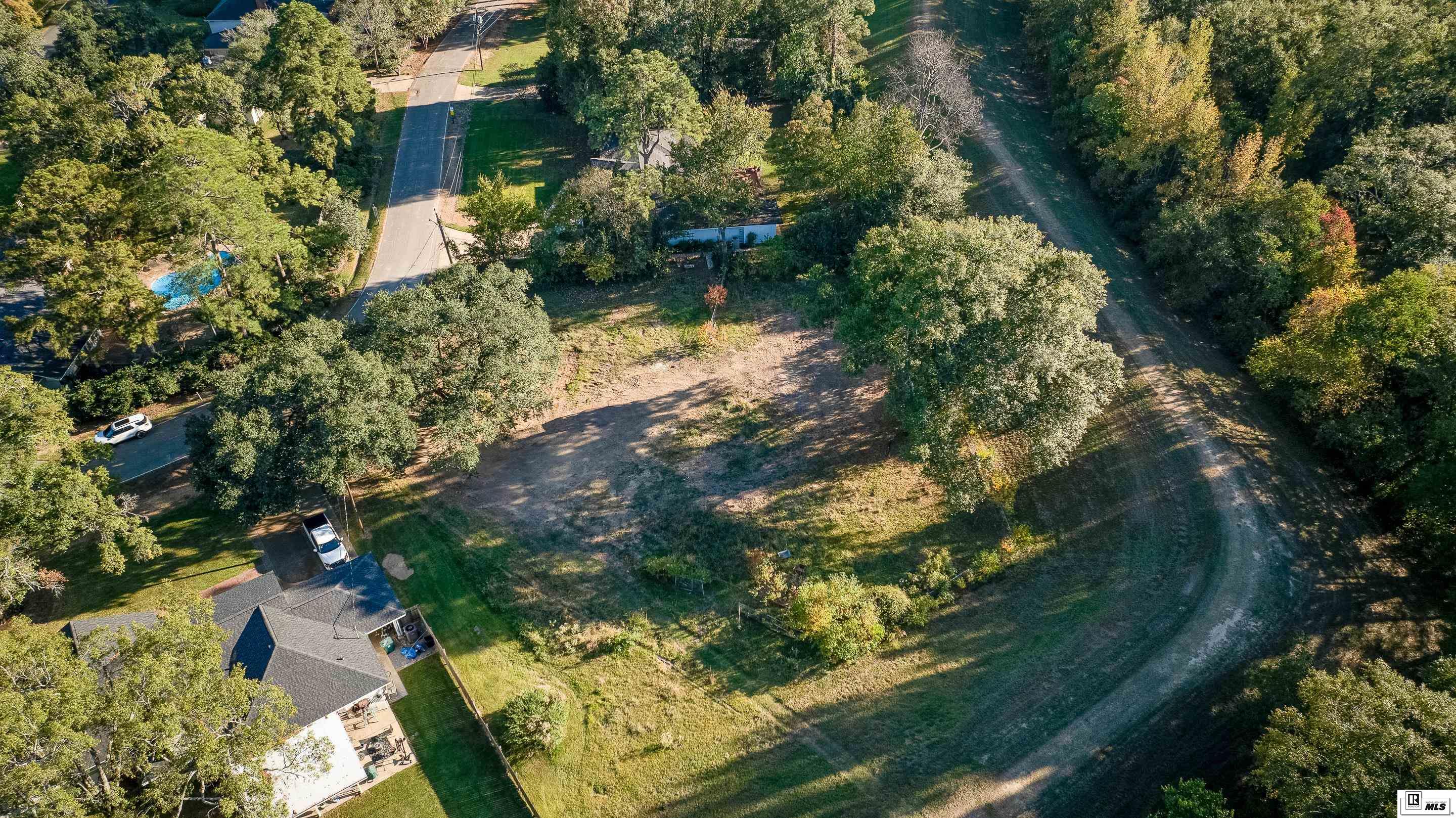 311 Lakeside Drive