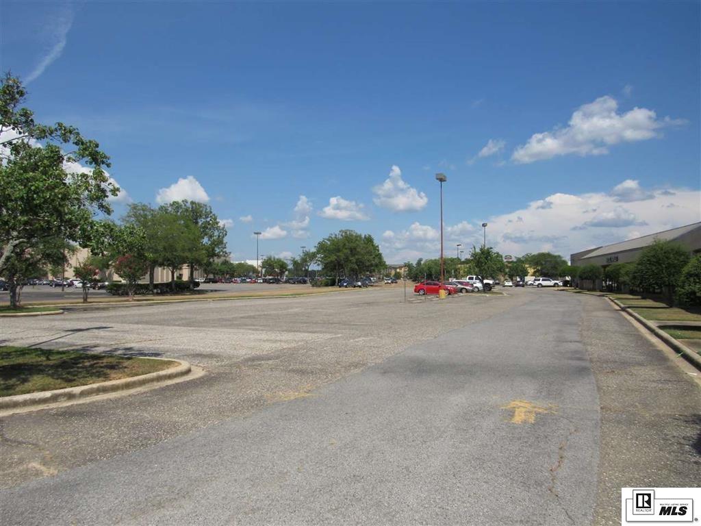 4723 Pecanland Mall Drive