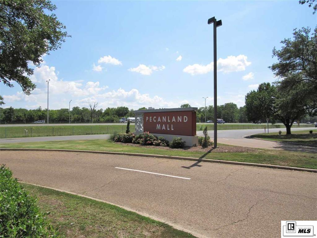 4739 Pecanland Mall Drive