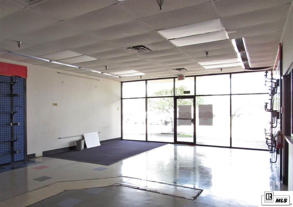 4739 Pecanland Mall Drive
