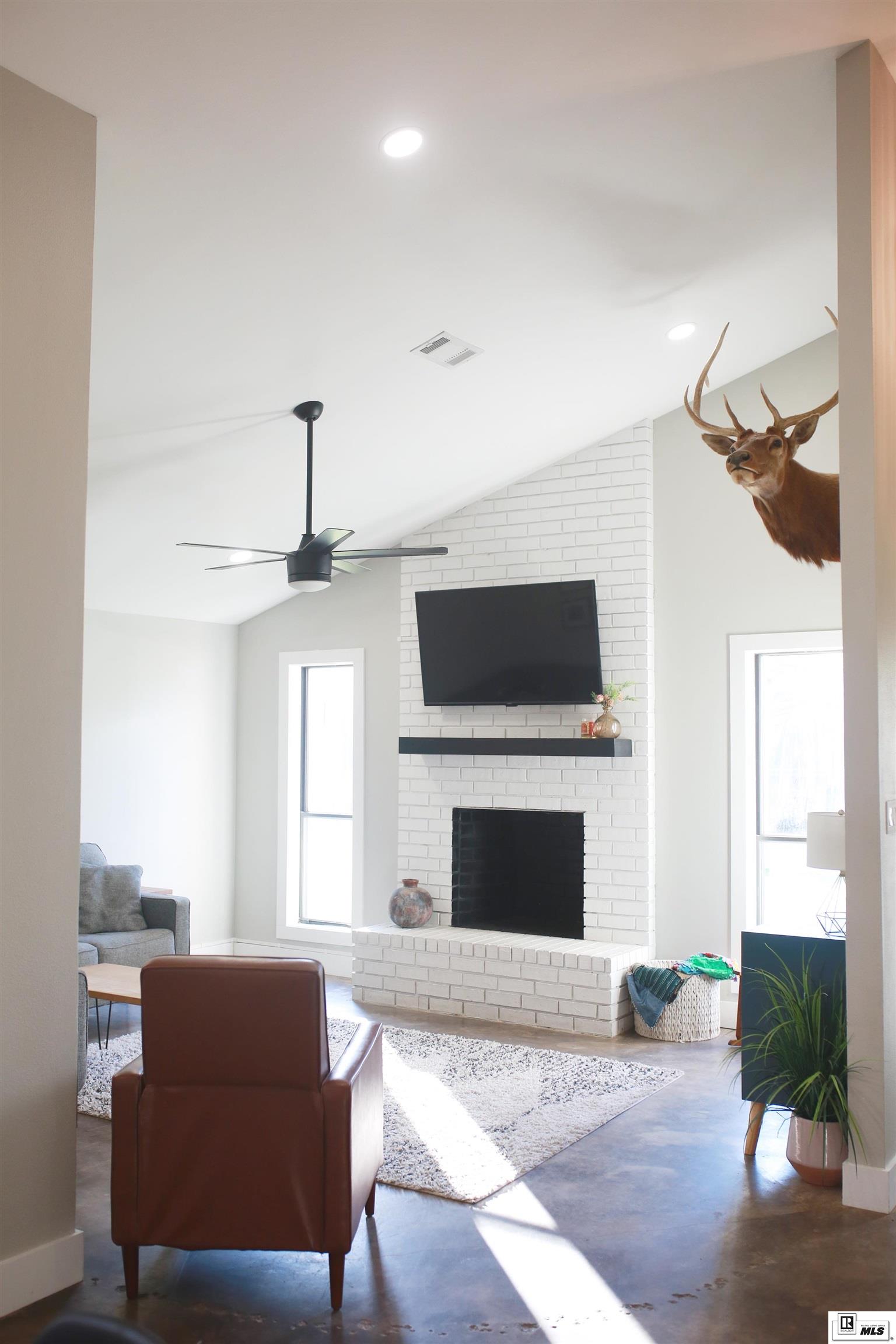 600 Comanche Trail