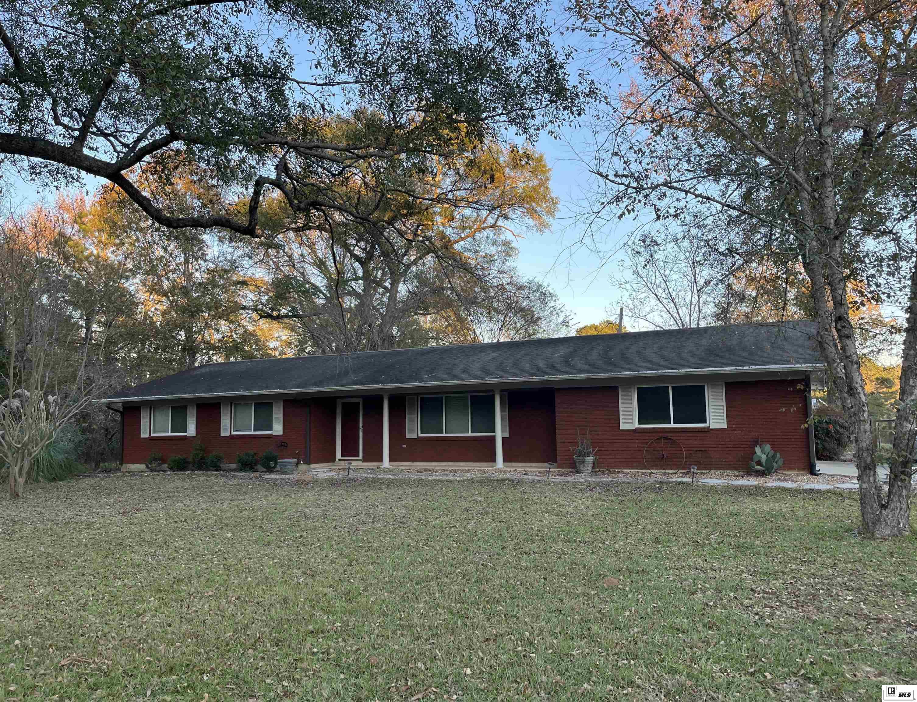 323 Dean Road