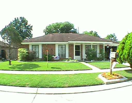 Homes for sale in Marrero, LA | 3061 Sorbonne Dr, Marrero, LA 70072 | MLS# NO480208