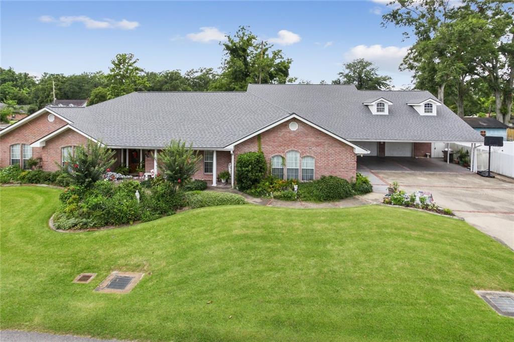 Homes for sale in Luling, LA | 330 Saint Nicholas Street, Luling, LA 70070 | MLS# NO2485433