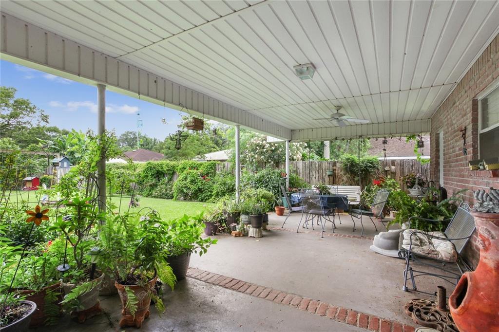 Homes for sale in Luling, LA | 330 Saint Nicholas Street, Luling, LA 70070 | MLS# NO2485433