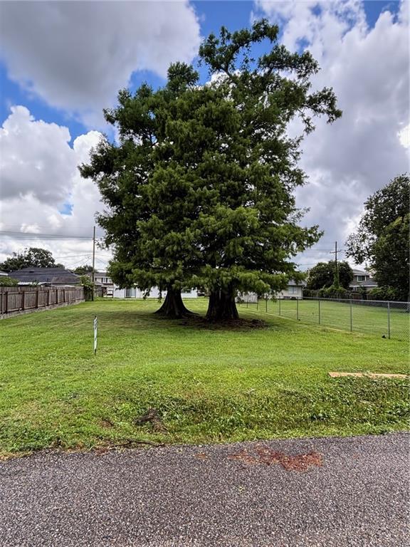 Homes for sale in Gretna, LA | 320 Commerce Street, Gretna, LA 70056 | MLS# NO2492958