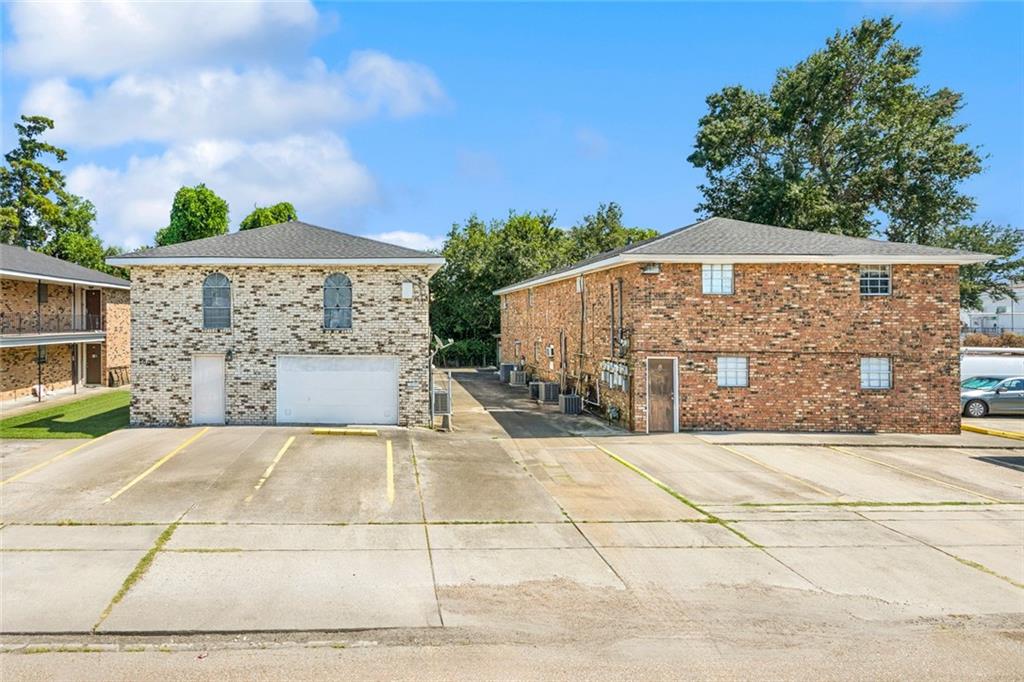 Homes for sale in Chalmette, LA | 901 E St Bernardy Hwy, Chalmette, LA 70043 | MLS# NO2491831