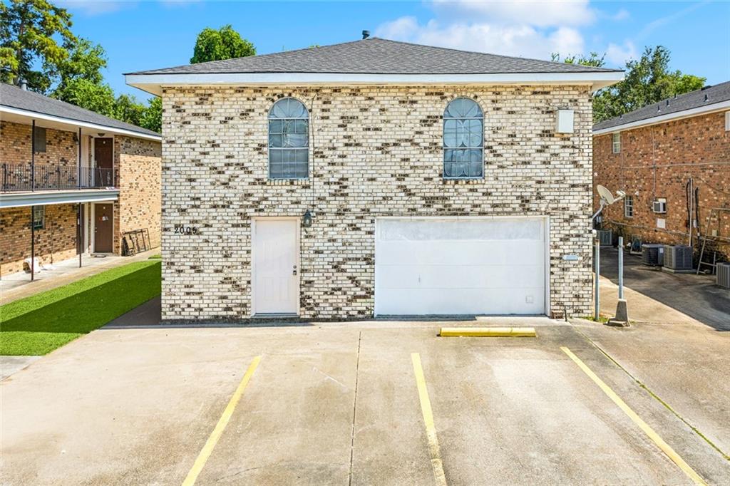 Homes for sale in Chalmette, LA | 901 E St Bernardy Hwy, Chalmette, LA 70043 | MLS# NO2491831