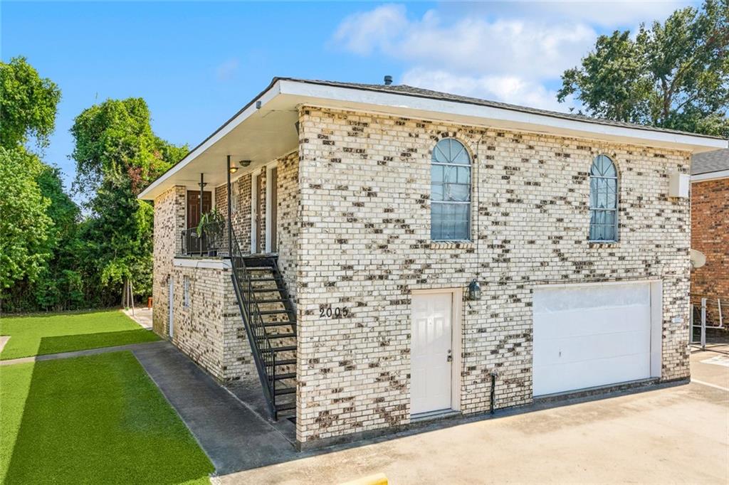 Homes for sale in Chalmette, LA | 901 E St Bernardy Hwy, Chalmette, LA 70043 | MLS# NO2491831