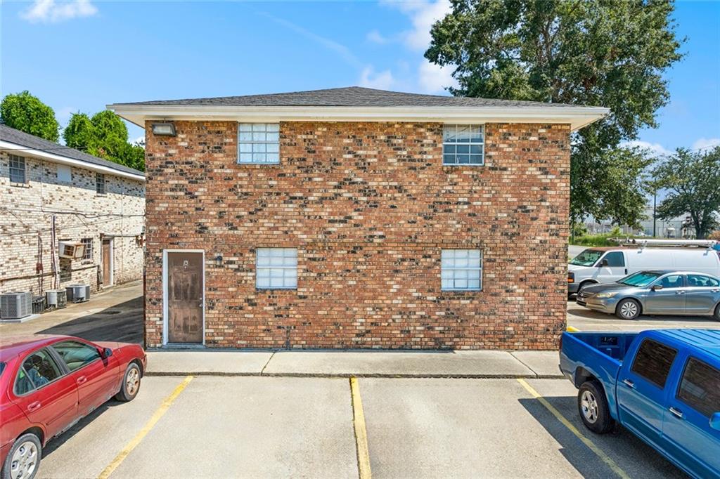 Homes for sale in Chalmette, LA | 901 E St Bernardy Hwy, Chalmette, LA 70043 | MLS# NO2491831