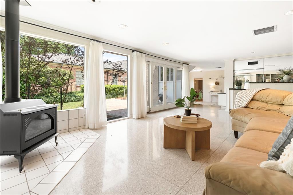 Homes for sale in Metairie, LA | 114 Mulberry Dr, Metairie, LA 70005 | MLS# NO2499112