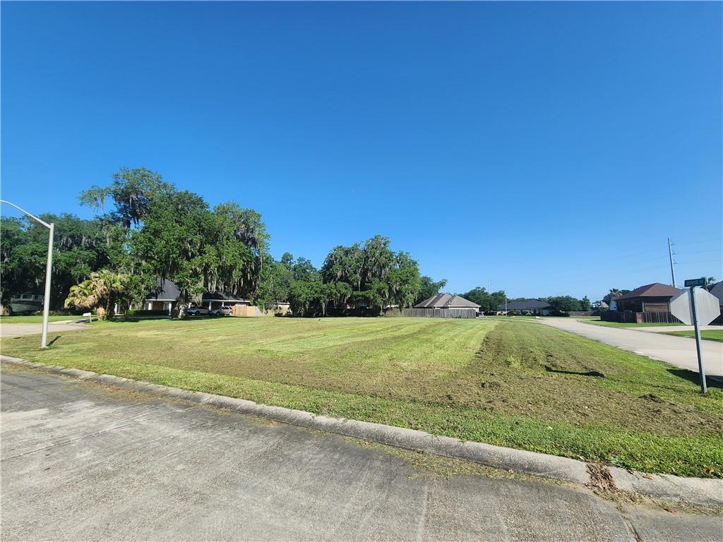 Homes for sale in Belle Chasse, LA | 140 Regina Court, Belle Chasse, LA 70037 | MLS# NO2501598