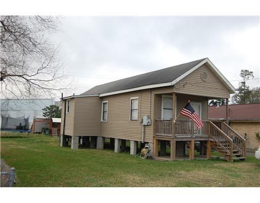 Homes for sale in Marrero, LA | 5209 Oak Dr, Marrero, LA 70072 | MLS# NO2508361