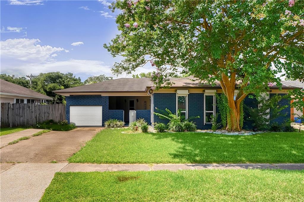 Homes for sale in Gretna, LA | 1832 Faith Pl, Gretna, LA 70056 | MLS# NO2510462