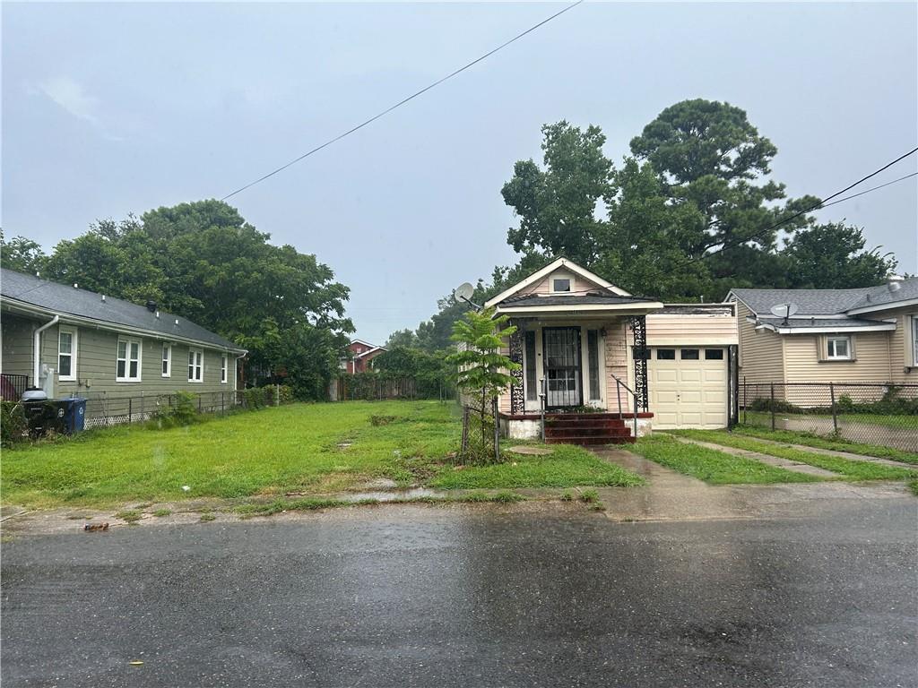 Homes for sale in New Orleans, LA | 2739 & 2735 Jonquil Street, New Orleans, LA 70122 | MLS# NO2510780