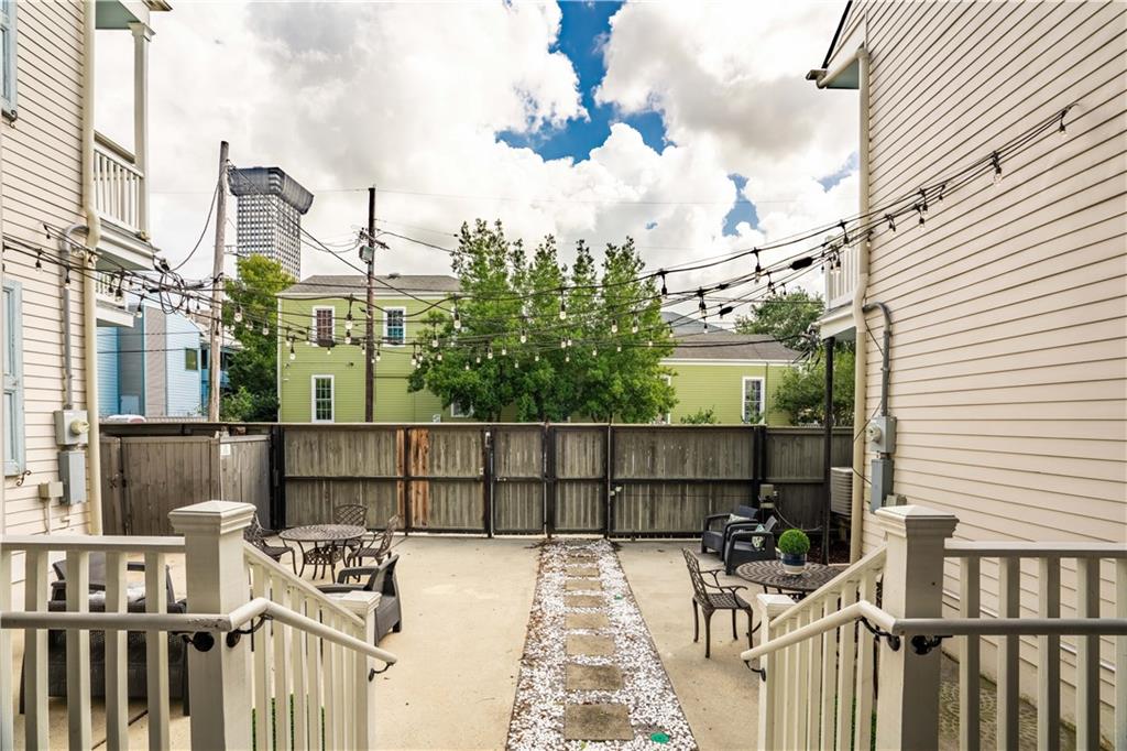 Homes for sale in New Orleans, LA | 1201 Baronne Street, New Orleans, LA 70113 | MLS# NO2512206