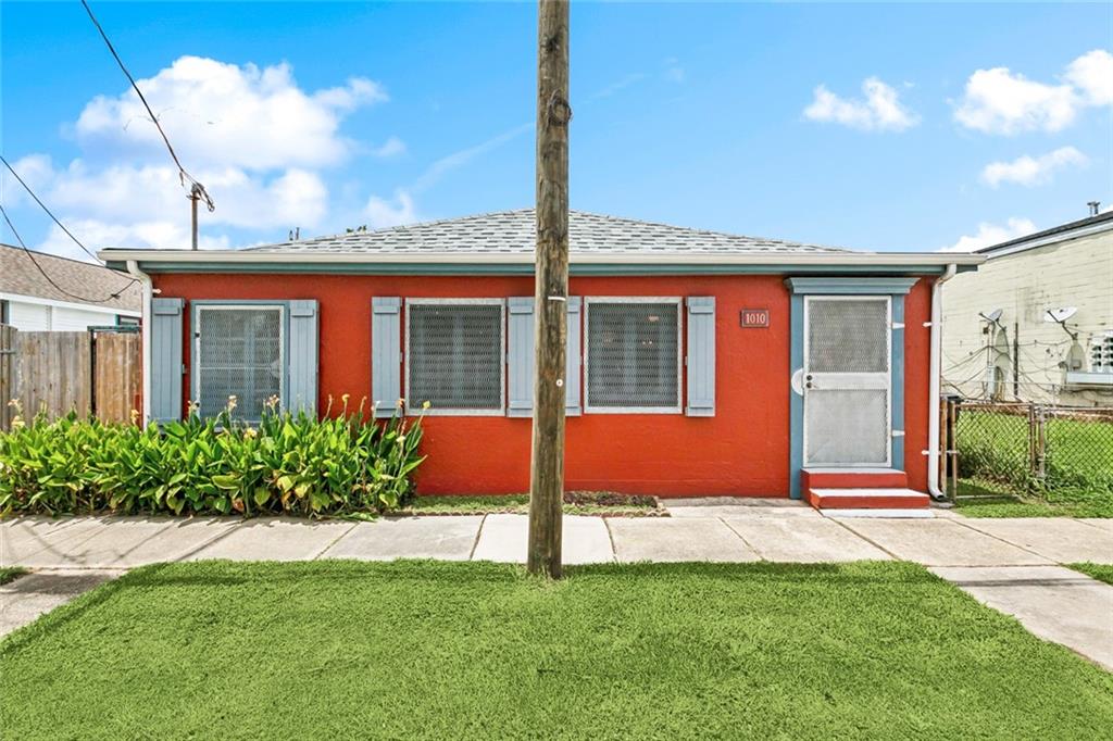 Homes for sale in Arabi, LA | 1010 Angela Avenue, Arabi, LA 70032 | MLS# NO2513803