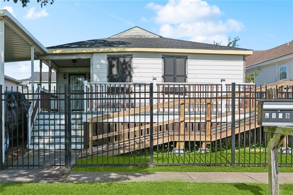 Homes for sale in New Orleans, LA | 6308 Peoples Avenue, New Orleans, LA 70122 | MLS# NO2513246