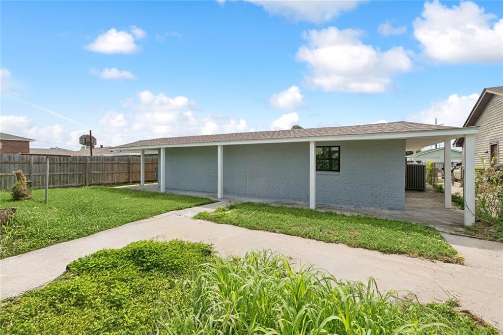 Homes for sale in Westwego, LA | 309 Glen Della Dr, Westwego, LA 70094 | MLS# NO2513670