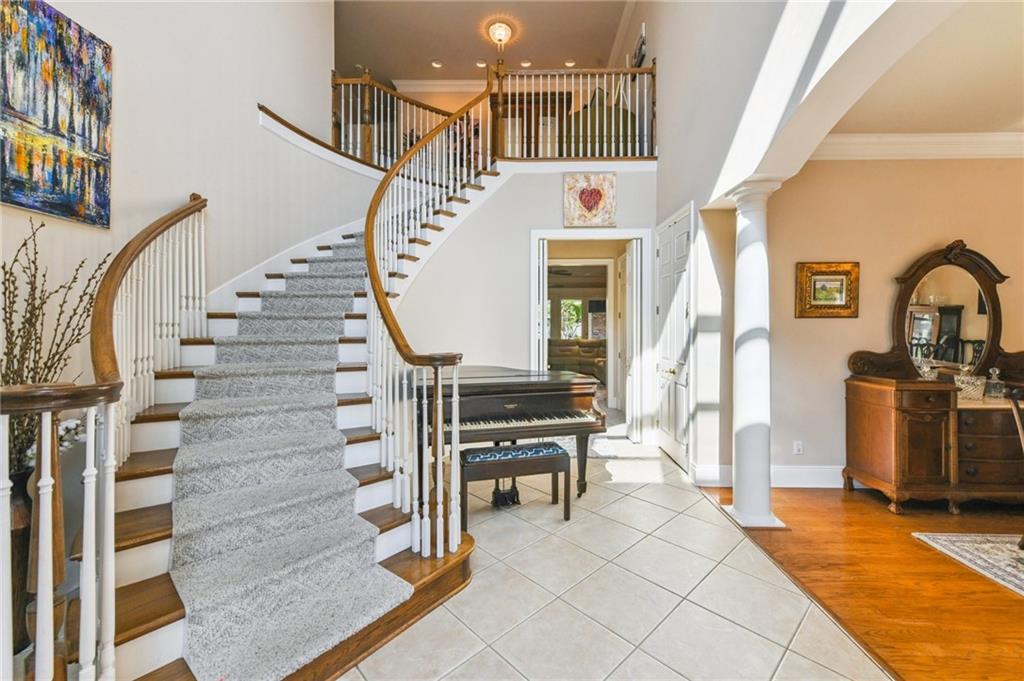 Homes for sale in Metairie, LA | 4604 Transcontinental Dr, Metairie, LA 70006 | MLS# NO2515482