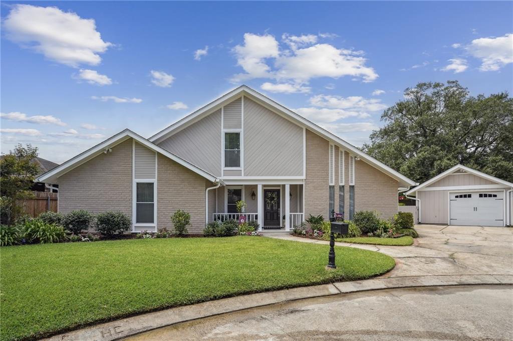 Homes for sale in River Ridge, LA | 9708 Gloxinia Circle, River Ridge, LA 70123 | MLS# NO2515810