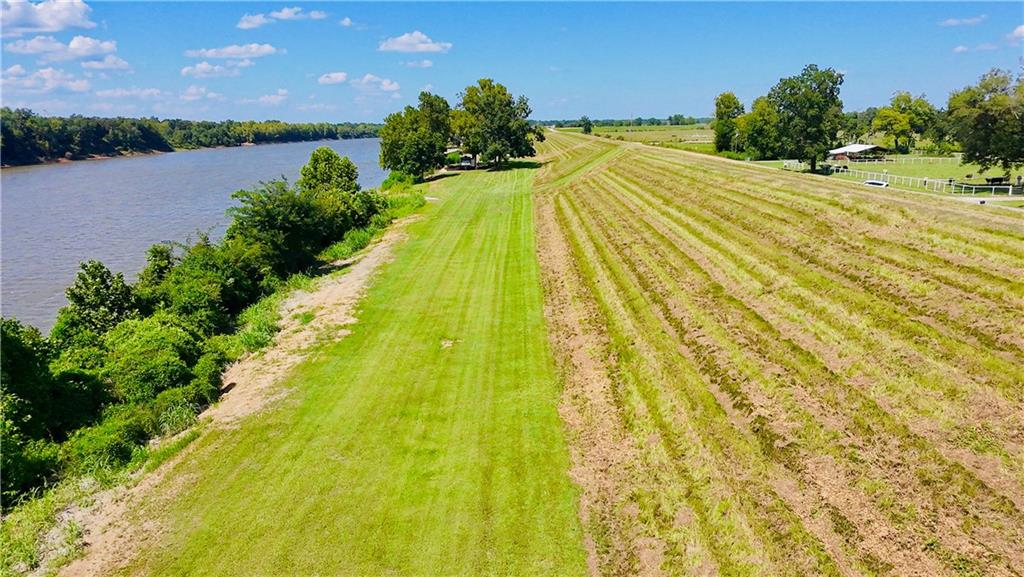 Homes for sale in Marksville, LA | 1271 River Road, Marksville, LA 71351 | MLS# CN2515944