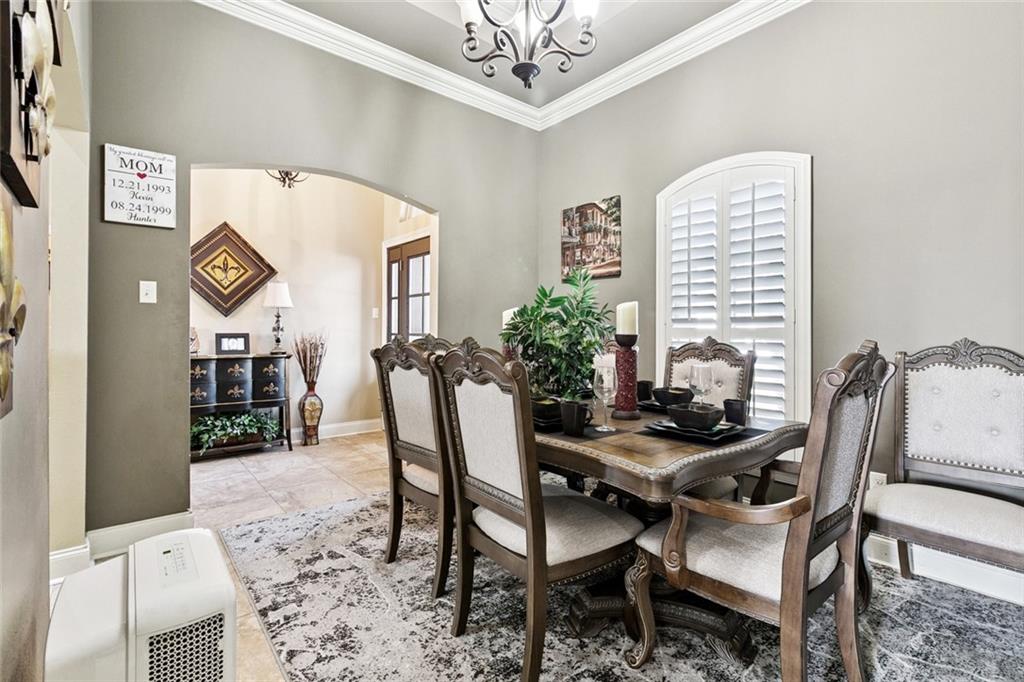 Homes for sale in Luling, LA | 111 Lake Carolyn Dr, Luling, LA 70070 | MLS# NO2516196