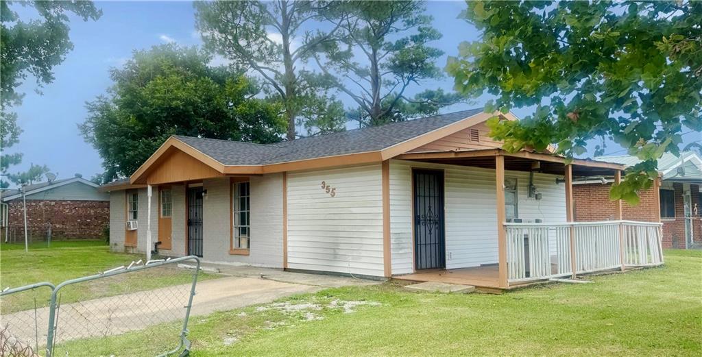 Homes for sale in Westwego, LA | 355 Azalea Dr, Westwego, LA 70094 | MLS# NO2516439