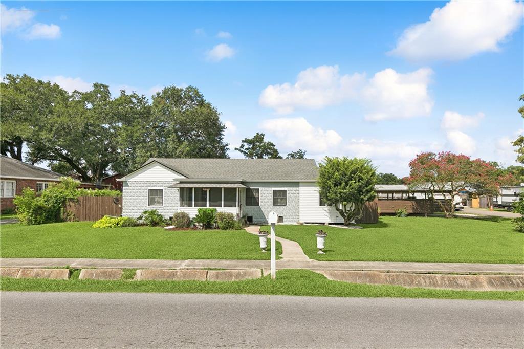 Homes for sale in St. Rose, LA | 225 Saint Rose Avenue, St. Rose, LA 70087 | MLS# NO2515970