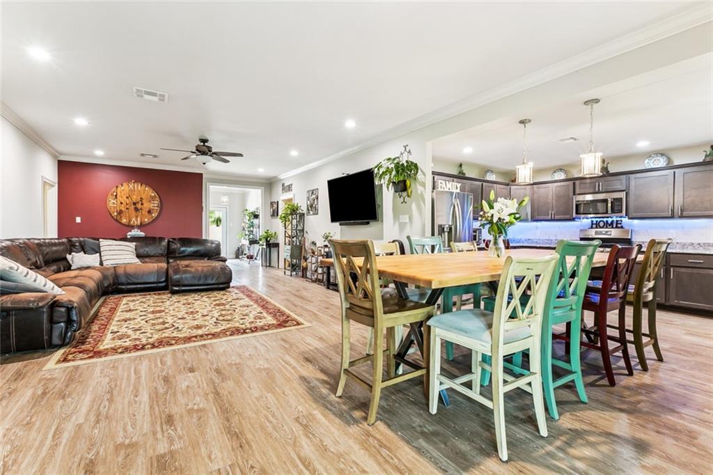 Homes for sale in Chalmette, LA | 2101 Plaza Dr, Chalmette, LA 70043 | MLS# NO2517186