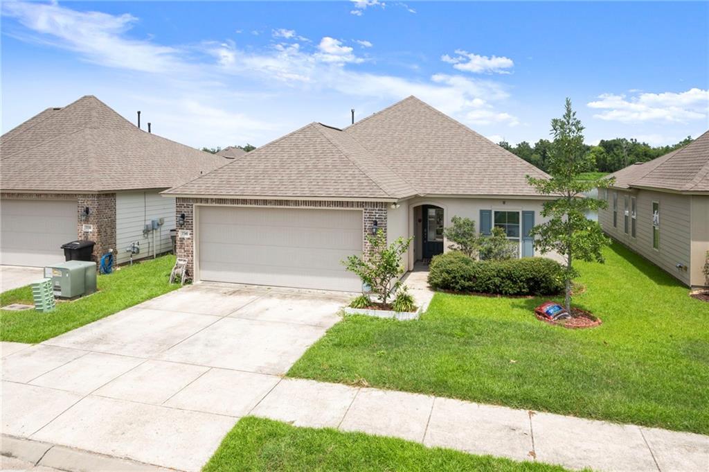 Homes for sale in Baton Rouge, LA | 7741 W Pelican Lakes Avenue, Baton Rouge, LA 70820 | MLS# NO2515484