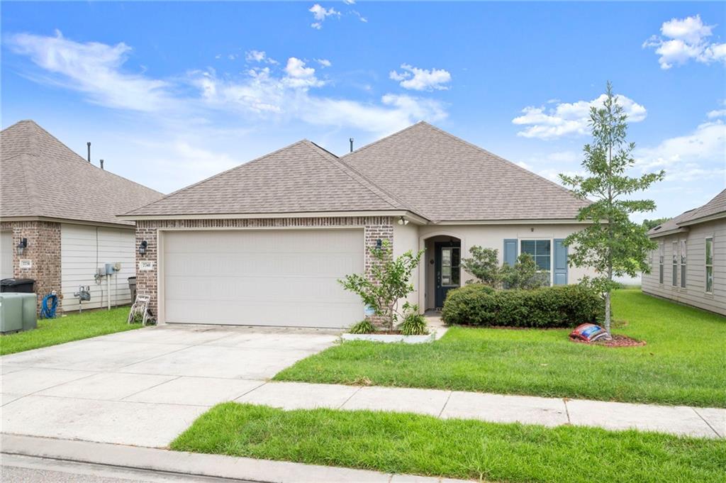 Homes for sale in Baton Rouge, LA | 7741 W Pelican Lakes Avenue, Baton Rouge, LA 70820 | MLS# NO2515484