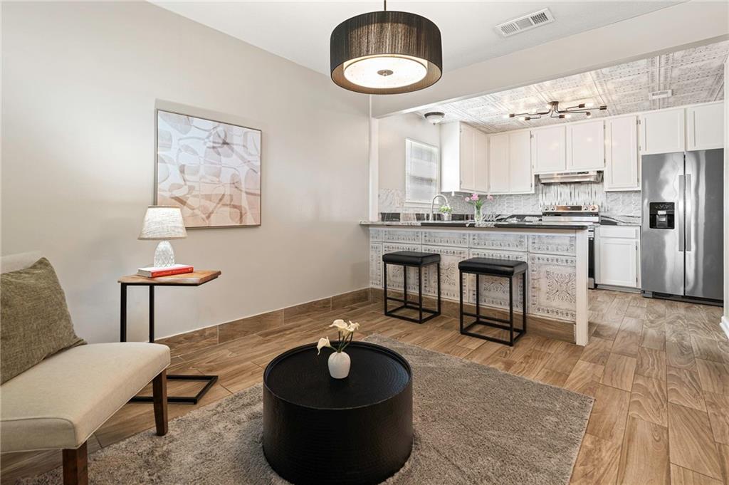 Homes for sale in Gretna, LA | 800 Hickory Street, Gretna, LA 70056 | MLS# NO2517229