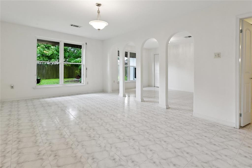 Homes for sale in New Orleans, LA | 7631 Spring Lake Dr, New Orleans, LA 70126 | MLS# NO2517578