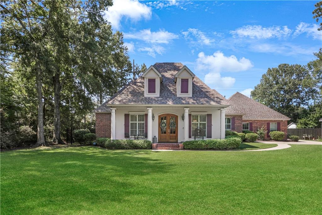 Homes for sale in Mandeville, LA | 100 Chacahoula Lane, Mandeville, LA 70471 | MLS# NO2518379