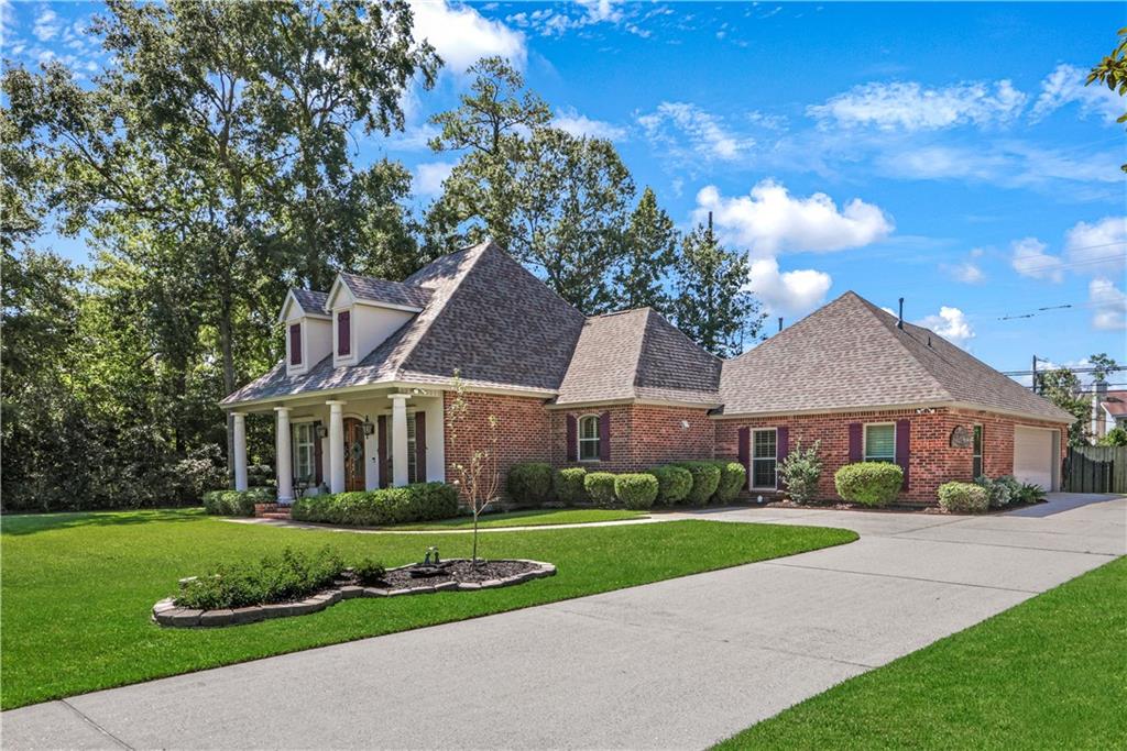 Homes for sale in Mandeville, LA | 100 Chacahoula Lane, Mandeville, LA 70471 | MLS# NO2518379
