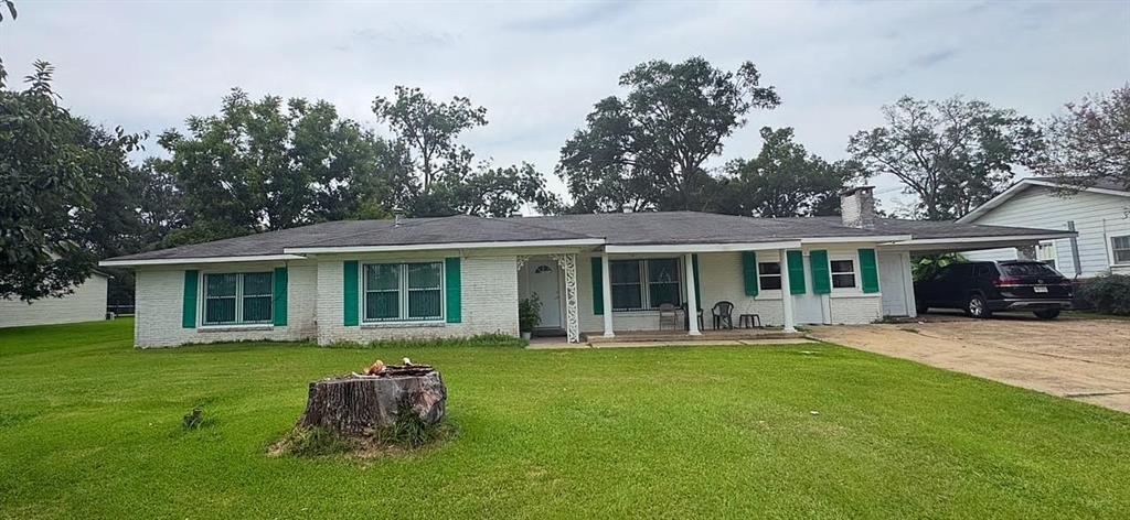 Homes for sale in Marksville, LA | 490 W Bontempt Street, Marksville, LA 71351 | MLS# CN2518408