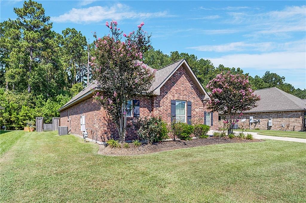 Homes for sale in Hammond, LA | 43309 Quiet Lake Dr, Hammond, LA 70403 | MLS# NO2518562