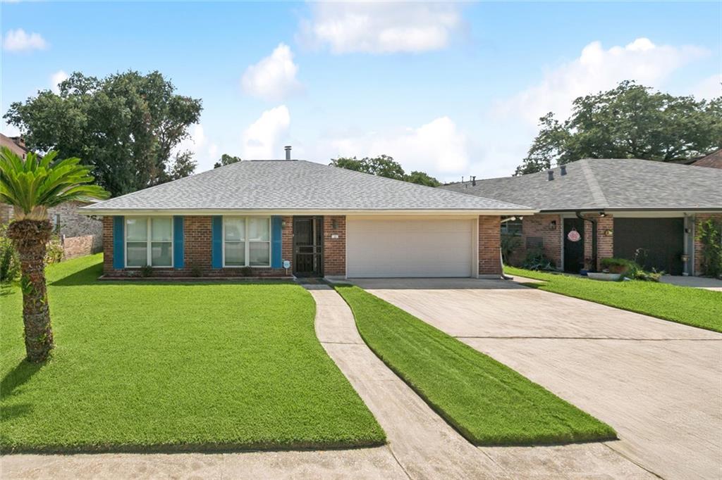 Homes for sale in Harahan, LA | 33 W Imperial Street, Harahan, LA 70123 | MLS# NO2518185