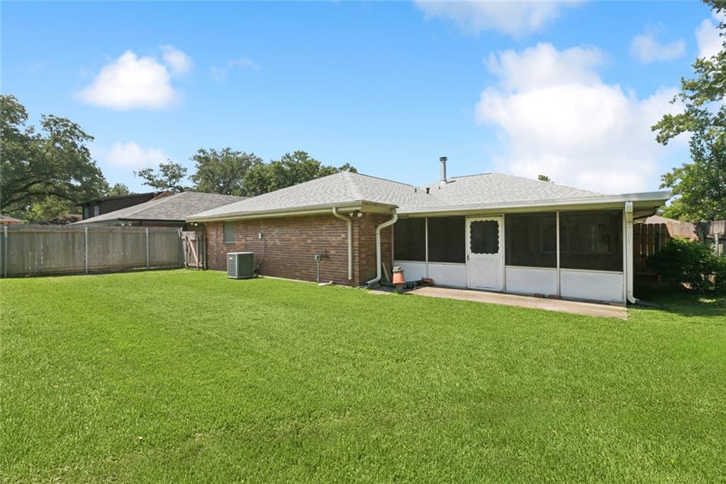 Homes for sale in Harahan, LA | 33 W Imperial Street, Harahan, LA 70123 | MLS# NO2518185