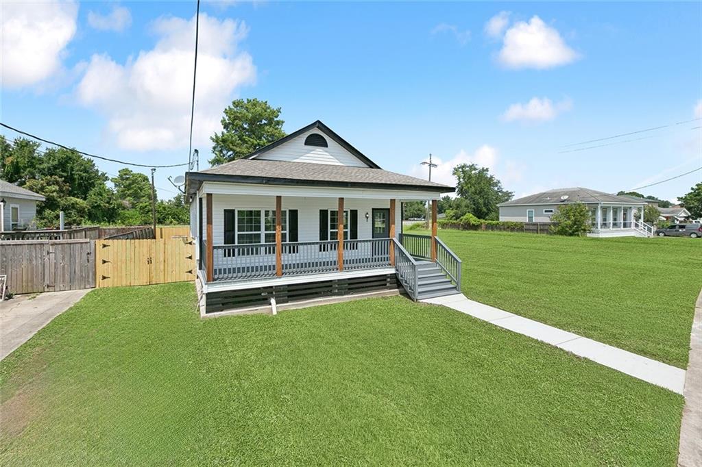 Homes for sale in Arabi, LA | 1404 Alexander Avenue, Arabi, LA 70032 | MLS# NO2518810